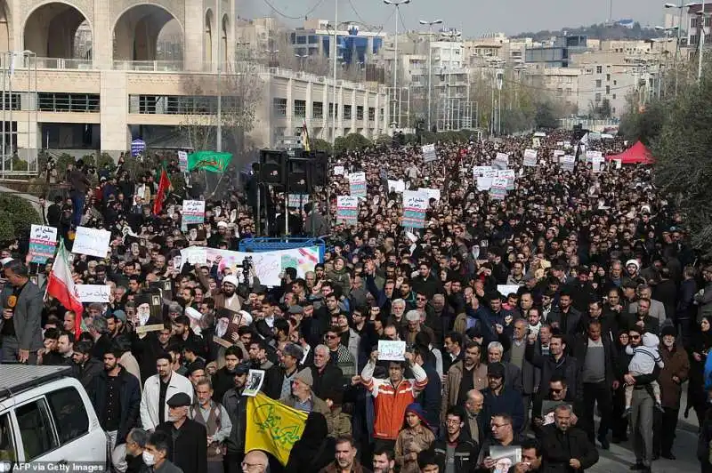 proteste in iran contro gli usa 3