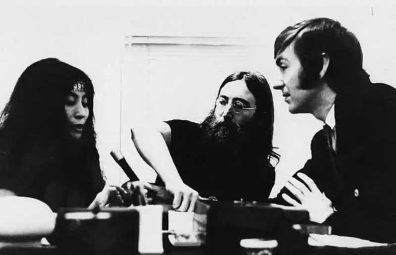 wigg con john lennon and yoko ono