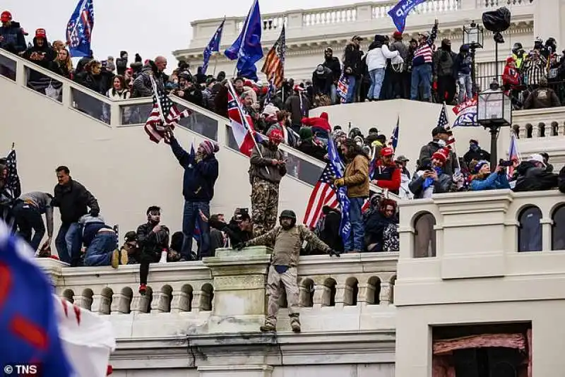 assalto al campidoglio. 