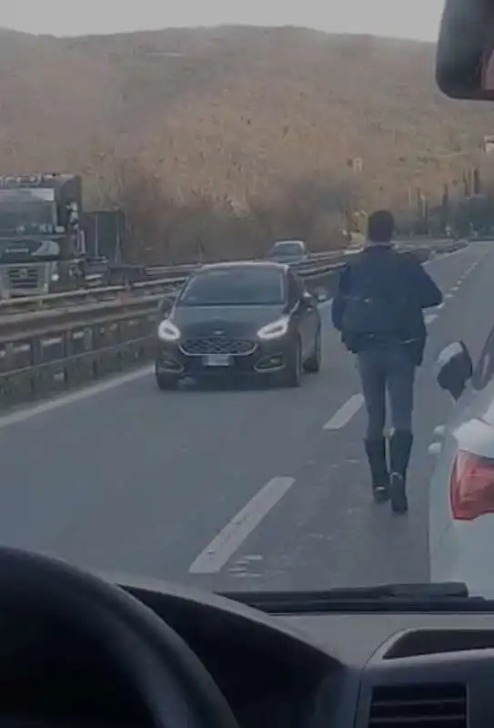 auto contromano sull'a1 1