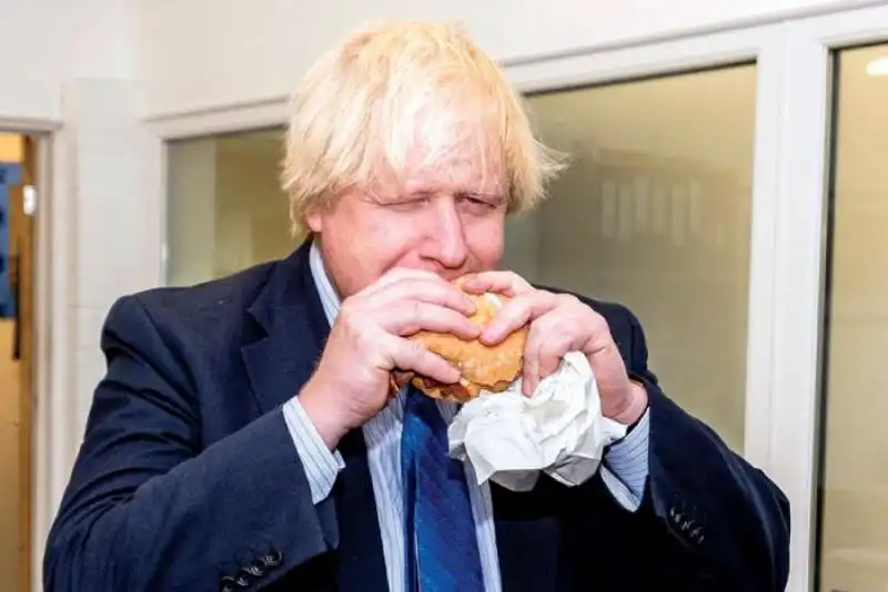 boris johnson mangia un panino