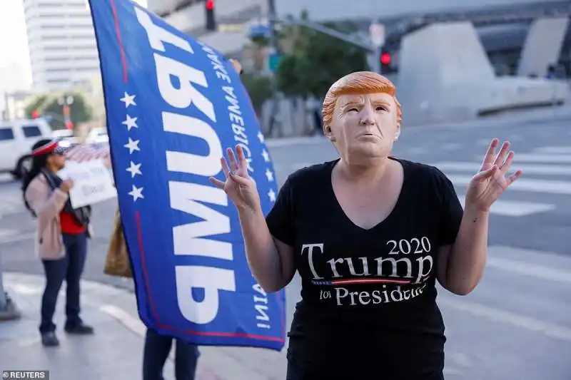 manifestazioni pro trump a los angeles 