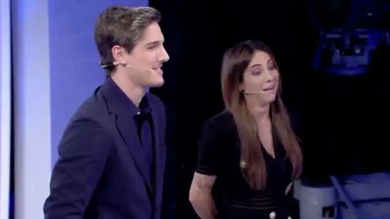 nicolo zaniolo e la mamma a c'e' posta per te  3