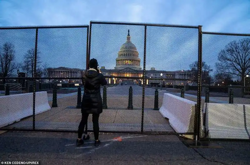 recinzione al campidoglio   washington 