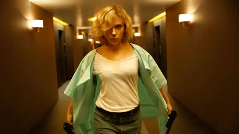 scarlett johansson   lucy 1