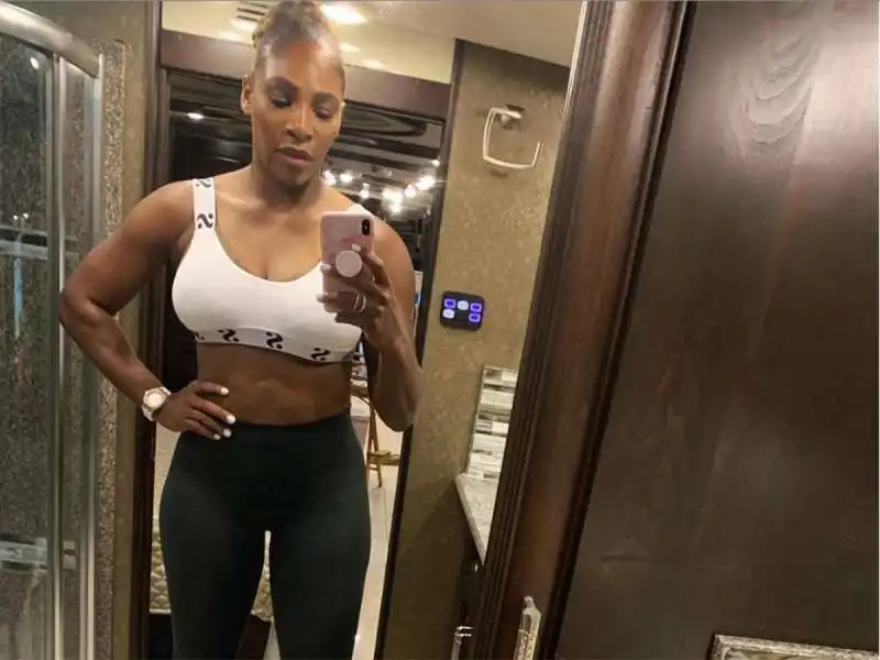 serena williams selfie