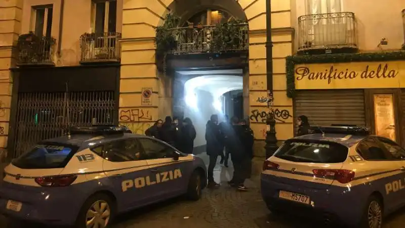 bambina cade dal balcone a torino 2