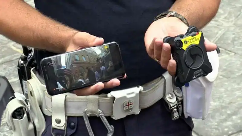 bodycam per poliziotti e carabinieri 5