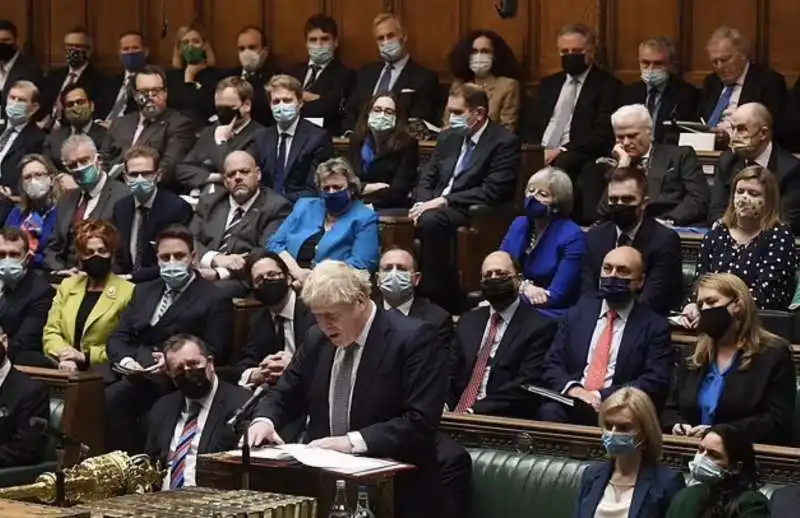 boris johnson si scusa in parlamento (e non c'e' rishi sunak)