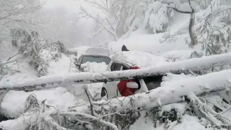 bufere di neve pakistan 3