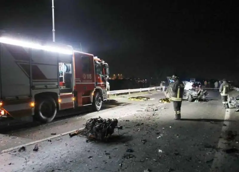 bus contro auto a brescia 5