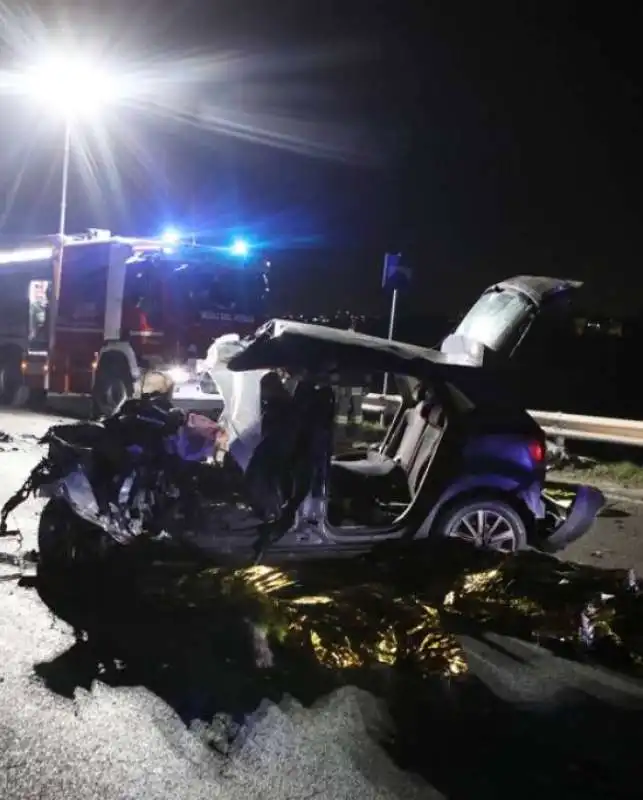 bus contro auto a brescia 7