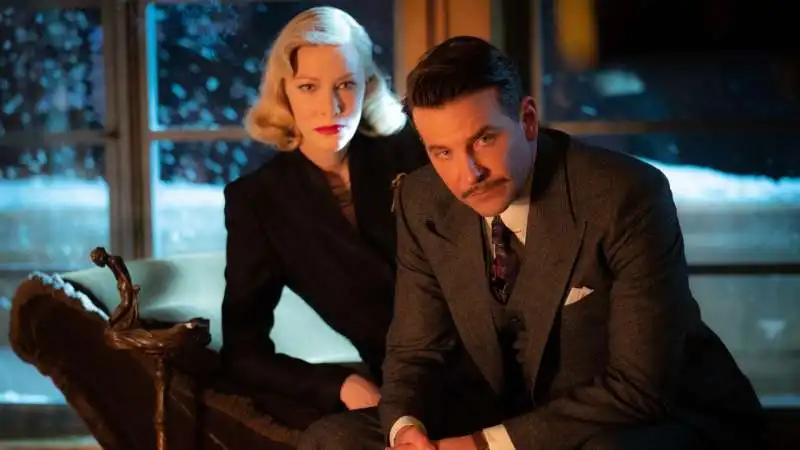 cate blanchett bradley cooper   la fiera delle illusioni – nightmare alley 