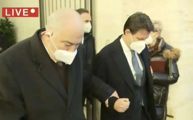 GOFFREDO BETTINI GIUSEPPE CONTE ARRIVANO ALLA CAMERA ARDENTE DI SASSOLI