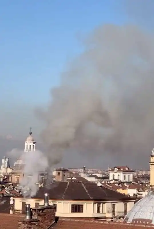 incendio mansarda torino 2