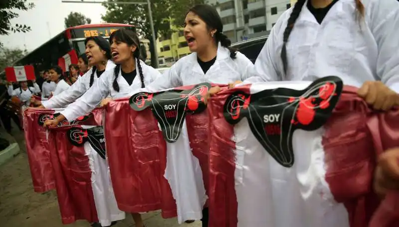 proteste in peru campagna sterilizzazione fujimori 1