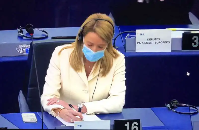 roberta metsola eletta presidente del parlamento europeo   5