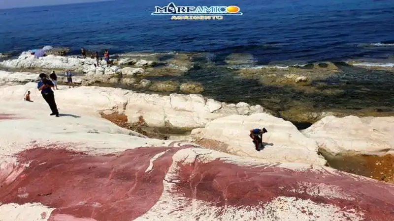 scala dei turchi imbrattata 6