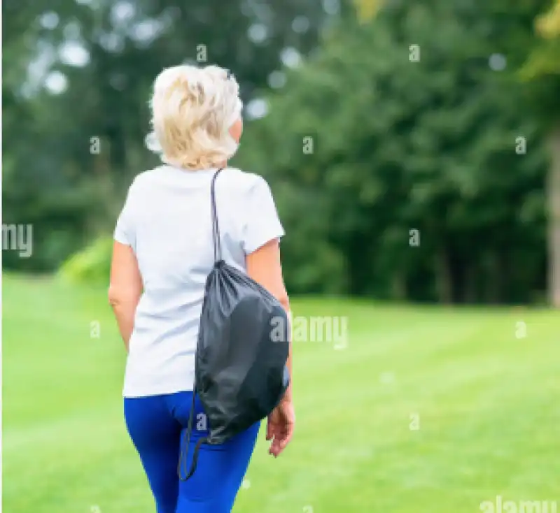 76ENNE FACEVA JOGGING AL PARCO MA PER L'INPS ERA CIECA TOTALE