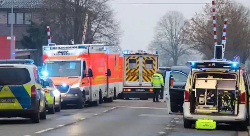 attacco con coltello su un treno in germania 3