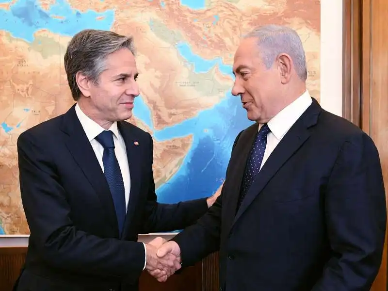 Benjamin  Netanyahu e Antony Blinken 