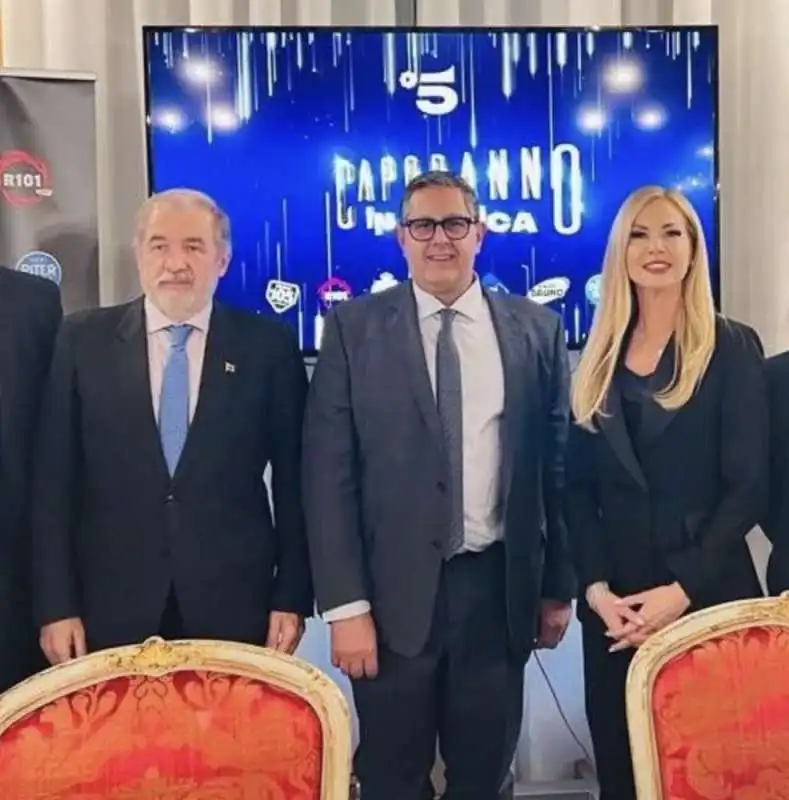 bucci toti panicucci   presentazione concerto di capodanno genova  