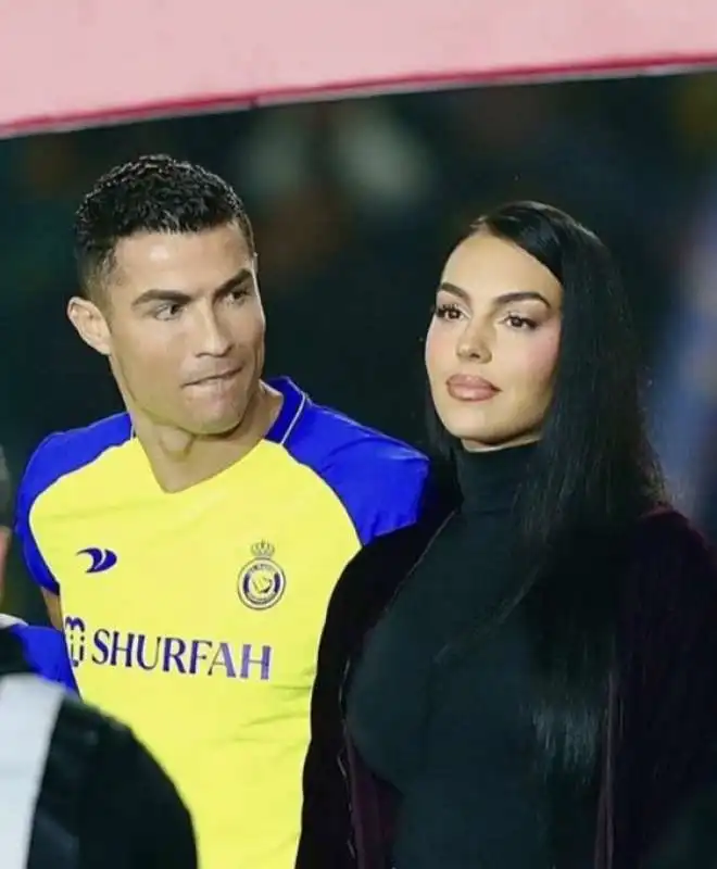 CRISTIANO RONALDO GEORGINA RODRIGUEZ 