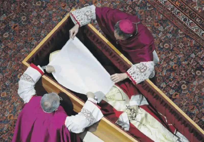 FUNERALE JOSEPH RATZINGER 