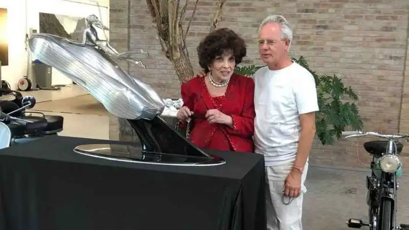 GINA LOLLOBRIGIDA HORACIO PAGANI 