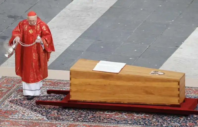 GIOVANNI BATTISTA RE - FUNERALI RATZINGER 