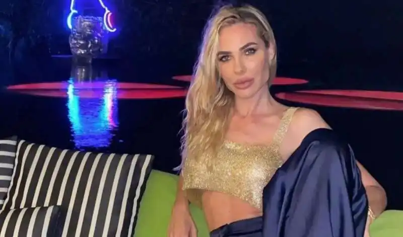 ilary blasi capodanno a bangkok 