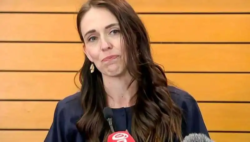 jacinda ardern annunacia le dimissioni 2