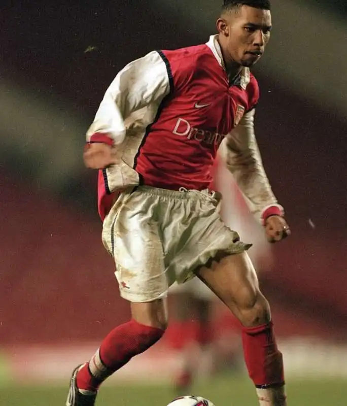 jermaine pennant arsenal 2000