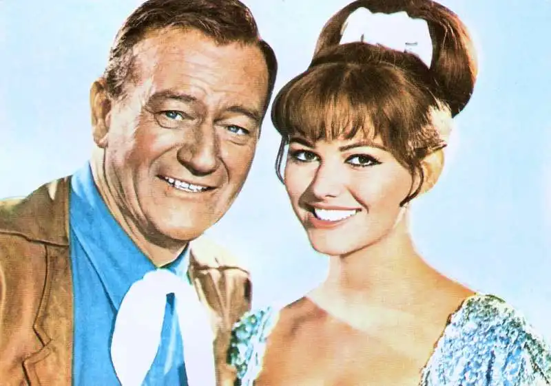 JOHN WAYNE CLAUDIA CARDINALE  