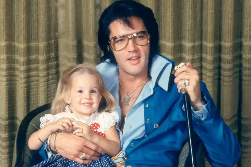 LISA MARIE PRESLEY ELVIS