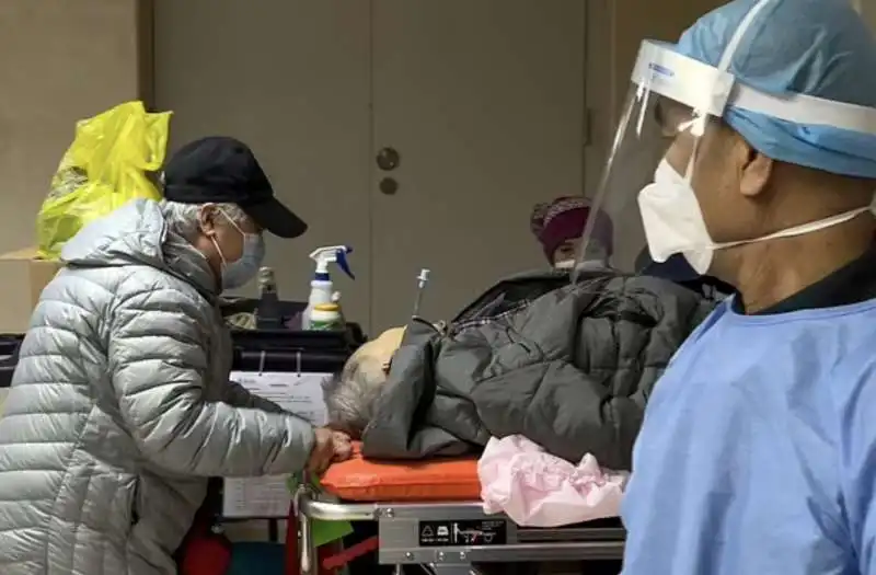 ospedale pechino pieno di malati covid  2