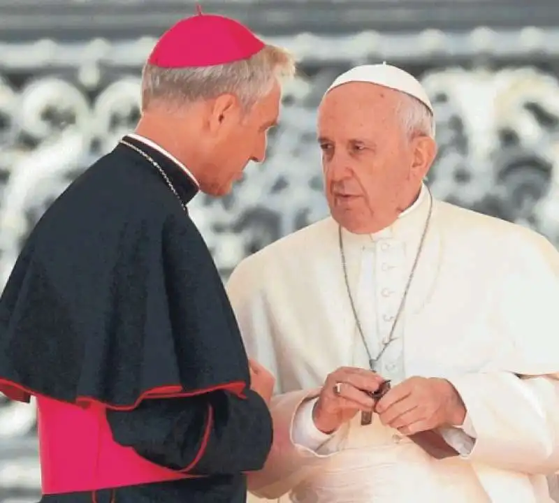 PADRE GEORG GAENSWEIN E PAPA FRANCESCO  