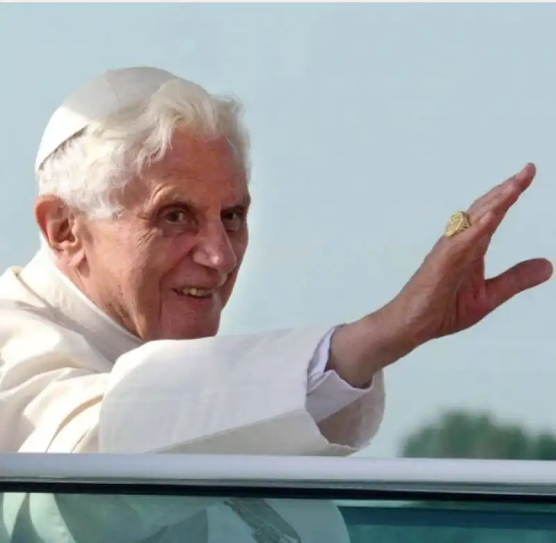 papa ratzinger 