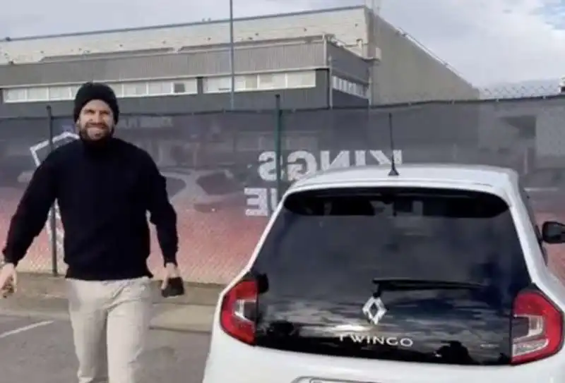 pique arriva alla kings league con una twingo   4