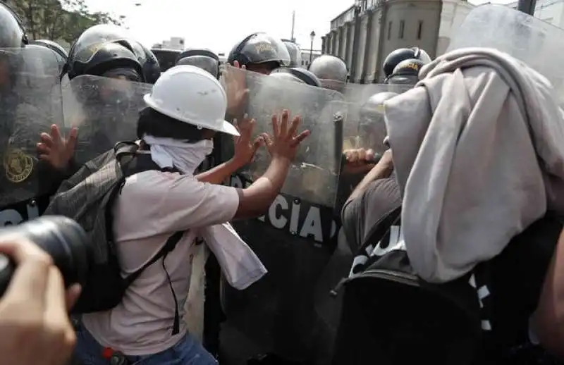 proteste in peru   9