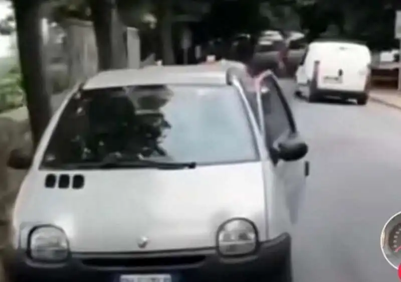 scontro ferrari twingo a cortona 