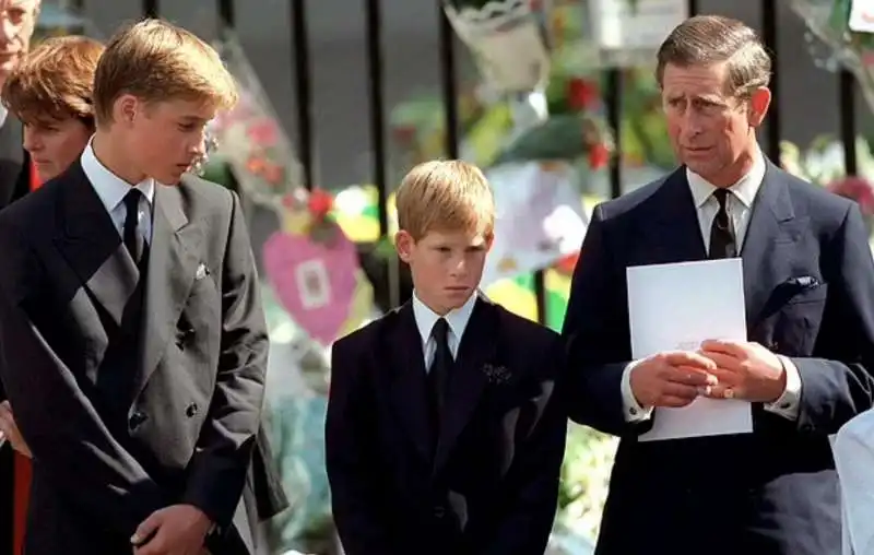 william harry e carlo ai funerali di diana 