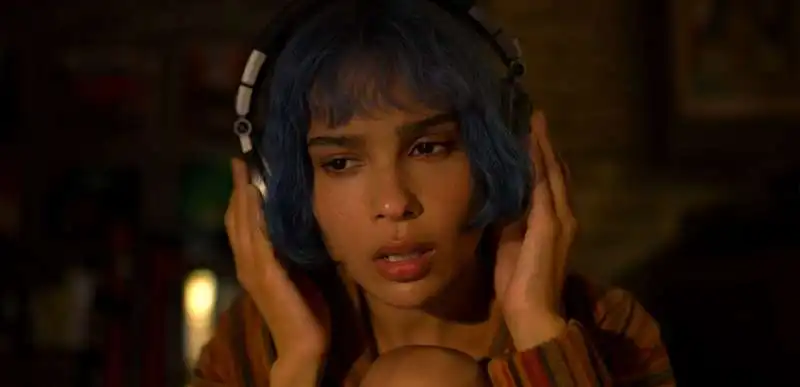 zoe kravitz in kimi 3