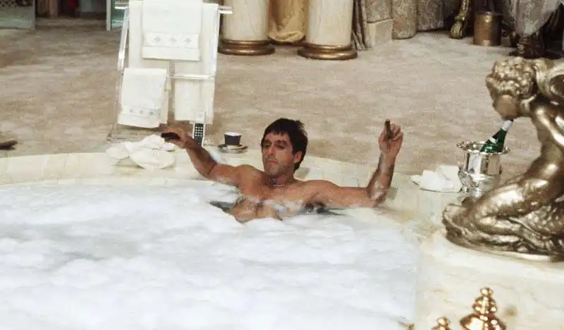 al pacino in scarface 