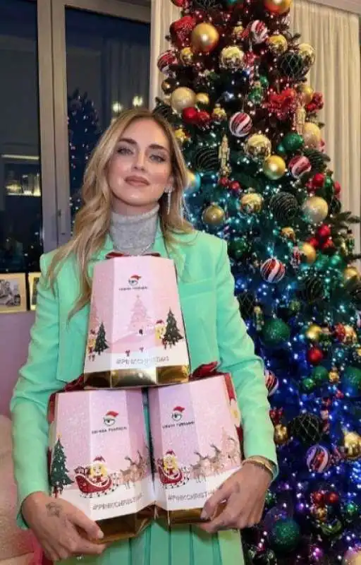 chiara ferragni e i pandori della balocco