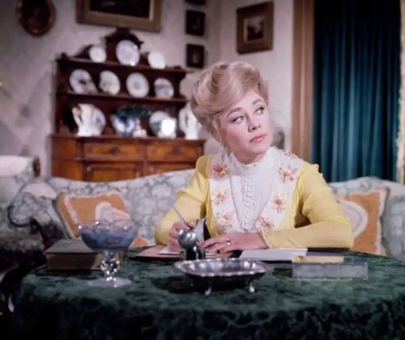 GLYNIS JOHNS