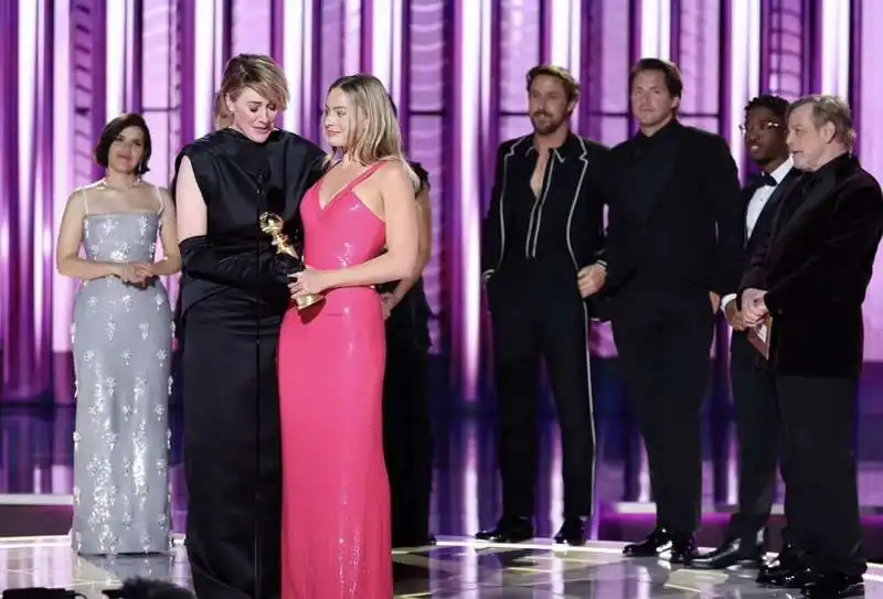 greta gerwig   margot robbie   golden globe 2024 