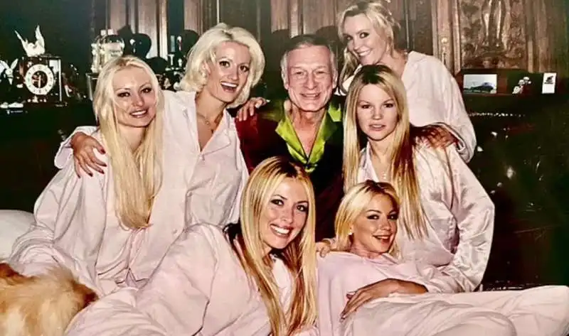 hugh hefner e le conigliette  2