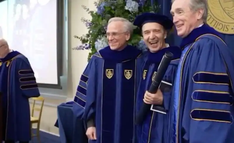 laurea honiris causa a roberto benigni 3