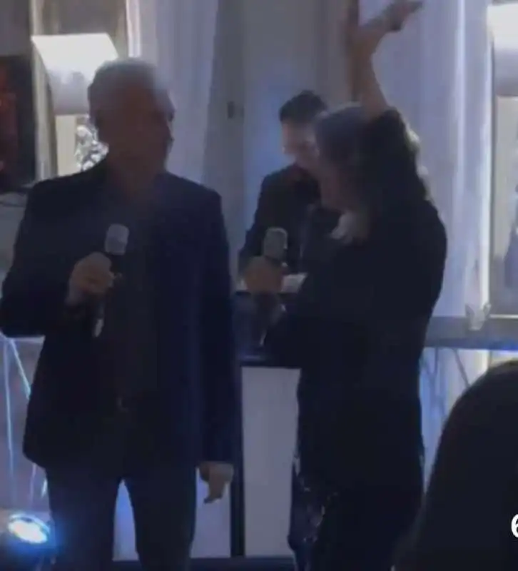 marco travaglio canta con manuela moreno   1